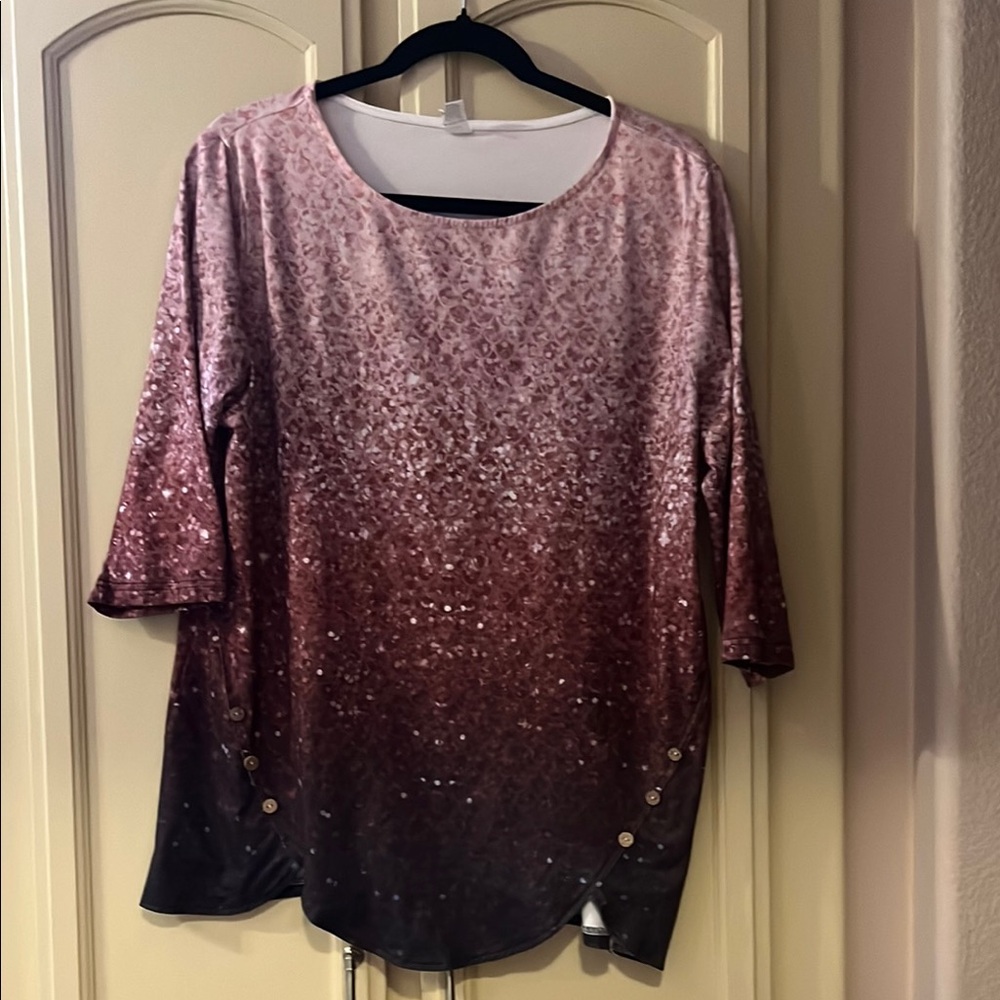 Generous xl pixie lady hombre pink to burgandy blouse. Smoke free, clean home